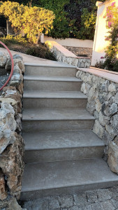 Photo de galerie - Pose
se de escalier et de pierre

