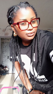 Photo de galerie - -relayer les parents à la prises en charges des enfants .
- accompagnés des personnes dans leurs actes essentiels au quotident.

entretenir le logement et le linge d,un particulier.