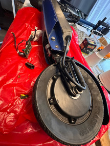 Photo de galerie - Réparation trottinette 