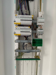 Photo de galerie - Réalisation de tableau électrique 