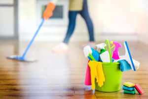 Photo de galerie -  Nettoyage complet du logement : dépoussiérage, aspiration, lavage des sols et nettoyage des surfaces. 
