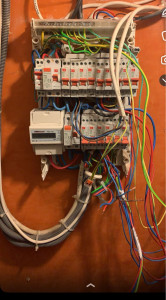 Photo de galerie - Avant travaux mise en conformité avec la pose d’un nouveau tableau