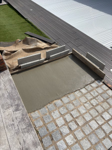 Photo de galerie - Petite dalle pour pose de lame composite 