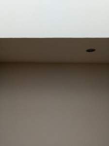 Photo de galerie - Rénovation plafond après avec intégration de spots.