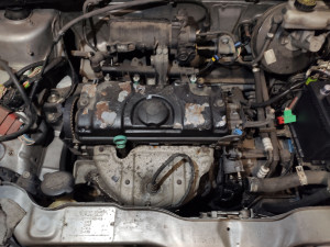 Photo de galerie - Remise en état moteur Peugeot 106 essence avec remplacement joint de culasse 