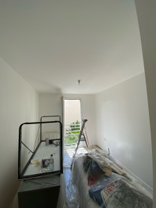 Photo de galerie - Peinture  chambre mur plafond en blanc 