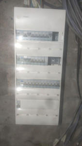 Photo de galerie - Mise au normes d'une installation électrique, remplacement tableau et tirage des terre pour les prises de courant..