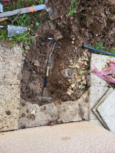 Photo de galerie - Recherche de fuite, terrassement et réparation 
