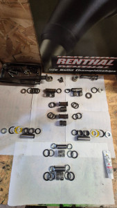 Photo de galerie - Changement de roulement de bras oscillant et d'amortisseur 