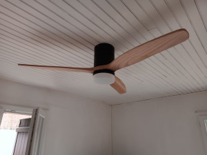 Photo de galerie - Ventilateur de plafond

Installé chez mon client dans le salon, design, silencieux, élégant et fonctionnel

Le client est très satisfait et moi acteur et spectateur de cet ouvrage 
