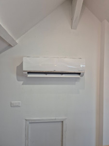 Photo de galerie - Pose d'une cassette de clim