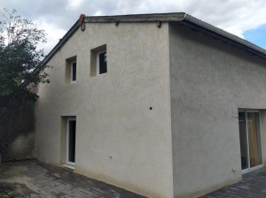 Photo de galerie - Enduits finis plus agrandissement d une fenêtre 