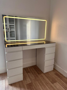 Photo de galerie - Table coiffeuse 