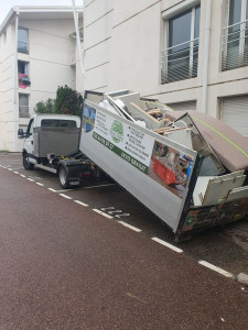 Photo de galerie - Bonjour je vous propose mes services location de benne  

benne a gravat  3m3 
benne dib 10m3 
sur avignon  et ses alentours 
