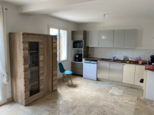 Photo de galerie - Montage et fixation des meubles haut de cuisine + armoire + remplacement du robinet évier ☺️