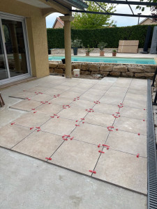 Photo de galerie - Dalles effet pierre d’Égypte 60cm x 60cm 