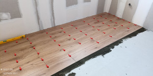 Photo de galerie - Pose de carrelage et parquet.