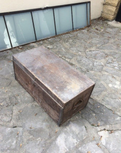 Photo de galerie - Restauration de meubles objets en bois. 