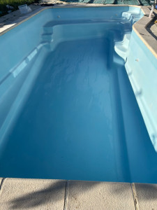 Photo de galerie - Nettoyage de piscine 