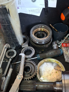 Photo de galerie - Réparation de boite manuel 