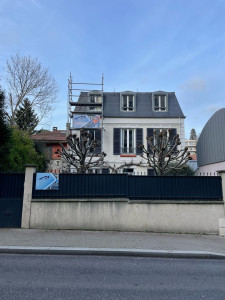 Photo de galerie - Réalisation de travaux sur ardoise défectueuse