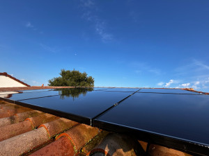 Photo de galerie - NETTOYAGE DE PANNEAUX SOLAIRES
