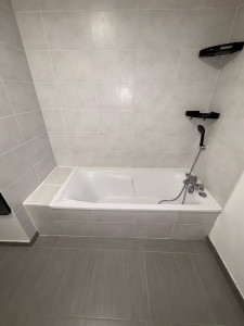 Photo de galerie - Rénovation complète salle de bain avant 