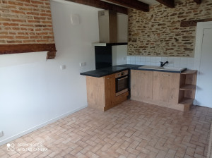 Photo de galerie - Rénovation cuisine avec pose d'une nouvelle cuisine, réalisation de joints pierres apparentes, pose placo/bande/peinture.