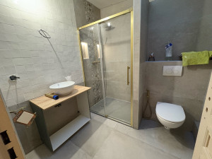 Photo de galerie - Rénovation d’un salle de bain ( les derniers retouches)