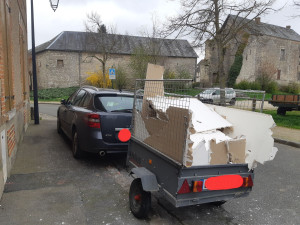Photo de galerie - Mise en dechetterie des débris et gravats à la fin de chaque chantier 