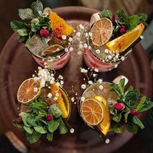 Photo de galerie - Mixologie a domicile( nous sommes ici sur une base de gin avec un sirop de romarin fait maison)