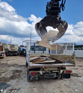 Photo de galerie - Camion en déchargement 
