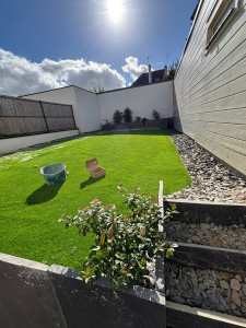 Photo de galerie - Terrassement plus pose de synthétique