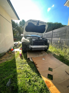 Photo de galerie - Remplacement radiateur + radiateur Clim + courroie accessoire et pompe à eau sur ce q5 v6