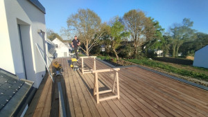 Photo de galerie - Création d'une terrasse bois en pin du Nord