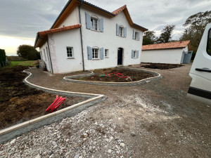 Photo de galerie - Pose de bordure sur la commune d’Orx