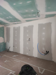 Photo de galerie - Début d un nouveau chantier joint placo peinture. a suivre 