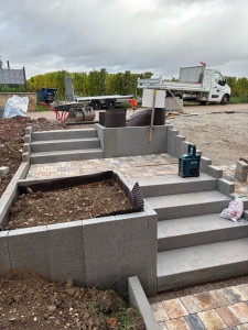Photo de galerie - Création d’un escalier et de bac à végétaux 