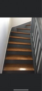 Photo de galerie - Mise en peinture d’escalier et vernis 