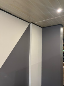 Photo de galerie - Mur, divisé en diagonale