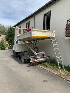 Photo de galerie - Véhicule avec une benne nacelle 