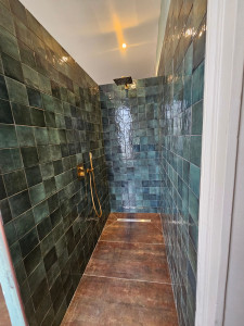 Photo de galerie - Pose de carrelage douche complète 