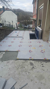 Photo de galerie - Pause, Carrelage extérieur