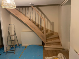 Photo de galerie - Escalier 1/4 tournant sur mesure en frêne à Figeac