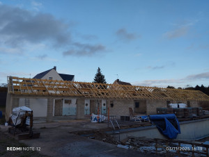 Photo de galerie - Charpenter et couverture entiere