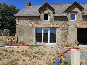 Photo de galerie - Porte d'entrée pvc avec 2 fixes latéraux 
