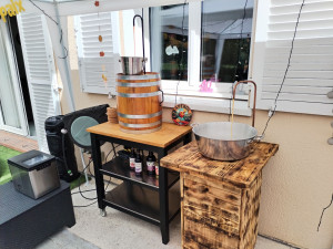Photo de galerie - 2 fontaines à disposition,
La plus grande avec un récipient de 20L ou plus sur demande.
La plus petite avec un récipient de 10L L.
Idéal pour vos événements 