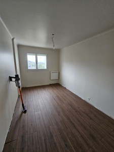 Photo de galerie - Réfection complète d'un appartement,
électricité plomberie, Enduit, peinture, parquet