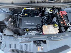 Photo de galerie - Petite vidange avec changement de filtre à huile et filtre à air + recherche de problème de surchauffe et fuite de liquide de refroidissement pour cette Opel Mokka 1.4 turbo