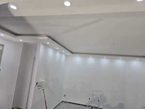 Photo de galerie - Rénovation dans une pièce, création des coffres pour les sports. 